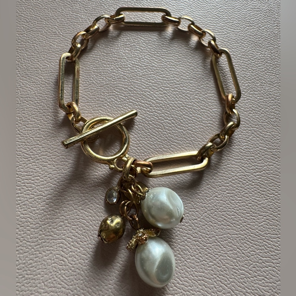 Express Gold and Pearl Charm Toggle Beaded Bracelet